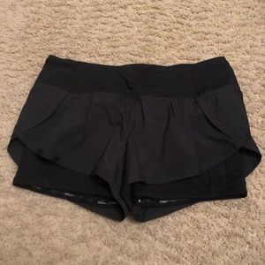 Lululemon spandex under, running short overlay